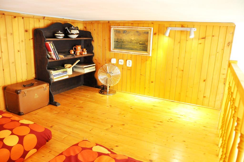 Traditional Slovak Apartment Bratislava Ngoại thất bức ảnh
