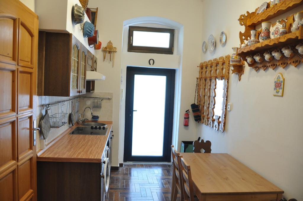 Traditional Slovak Apartment Bratislava Ngoại thất bức ảnh