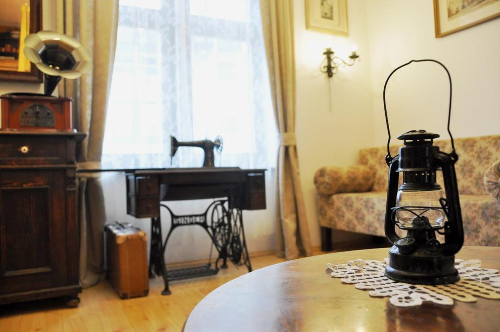 Traditional Slovak Apartment Bratislava Ngoại thất bức ảnh